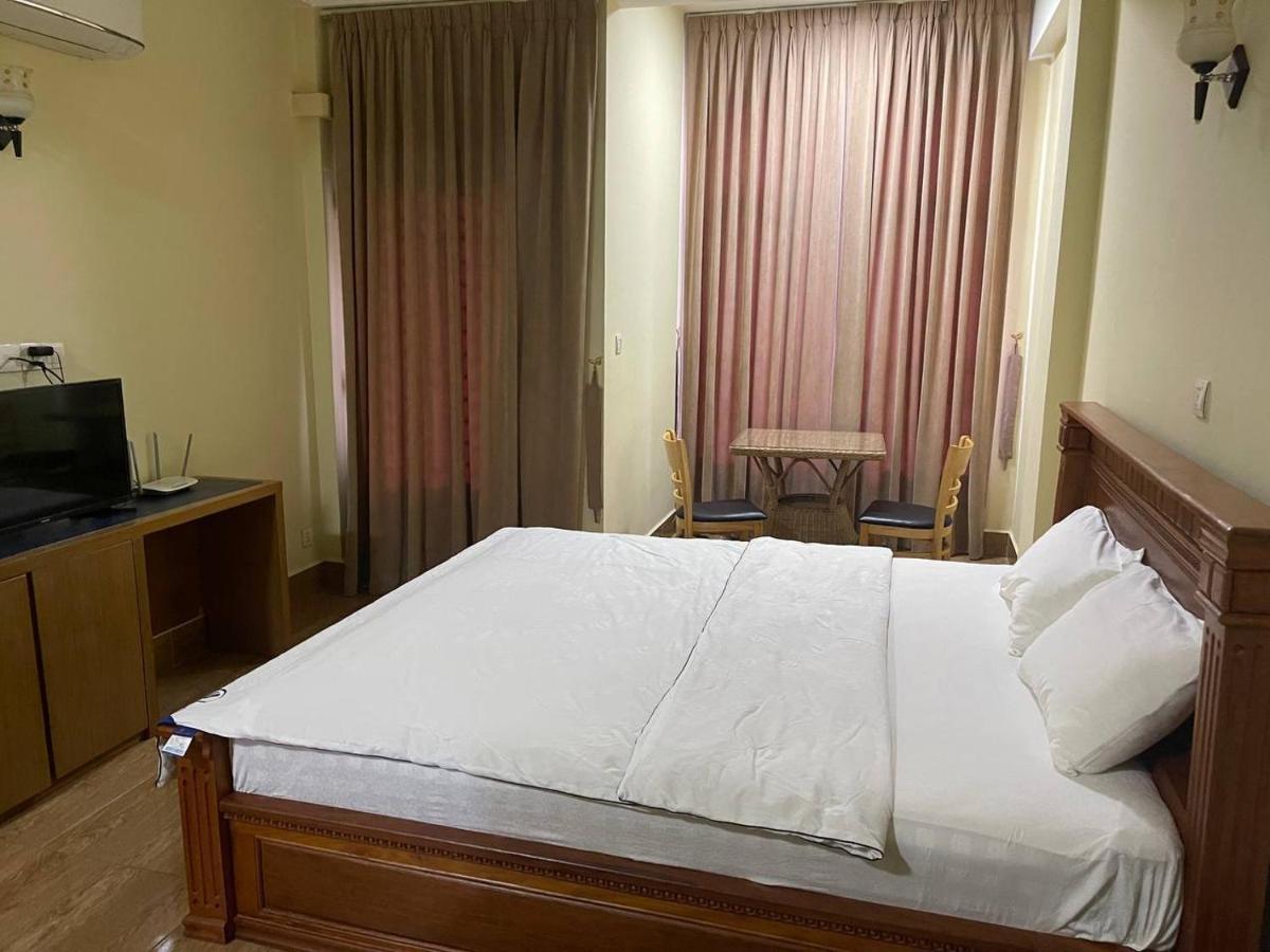Blue Sky Guest House Phnom Penh Exterior photo